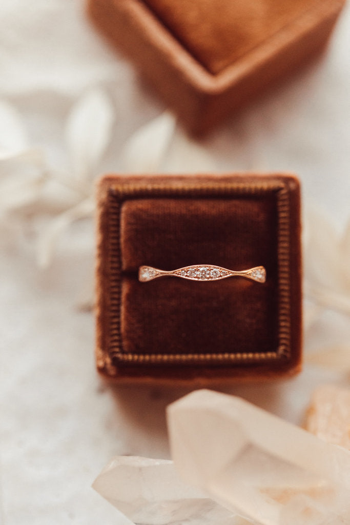 Solid Gold Diamond Ring (0F6E80)