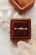 Solid Gold Diamond Ring (0F6E80)