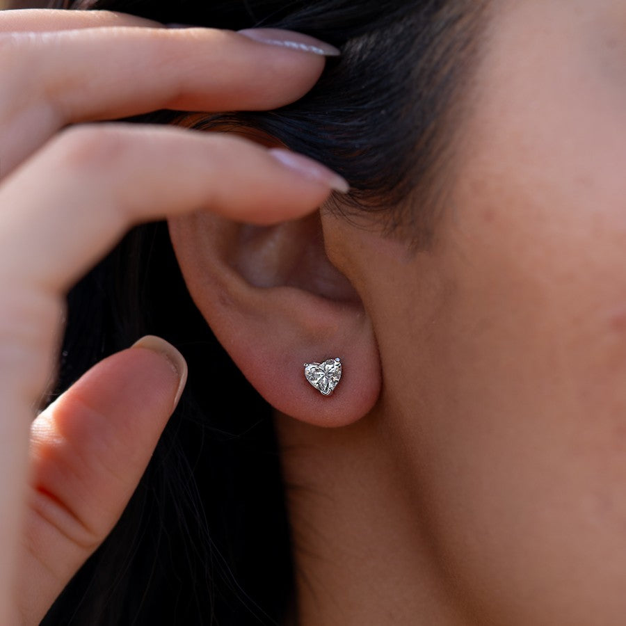 Solid Gold Heart Shape Lab Diamond Earring (B673D4)