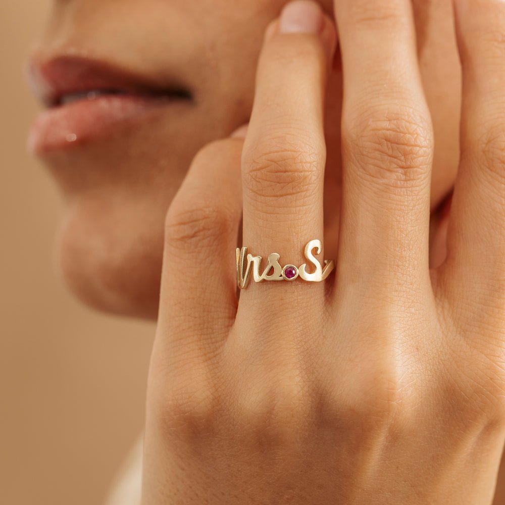 Solid Gold Mrs. Title and Initial Ring with Stone (FD0DC)