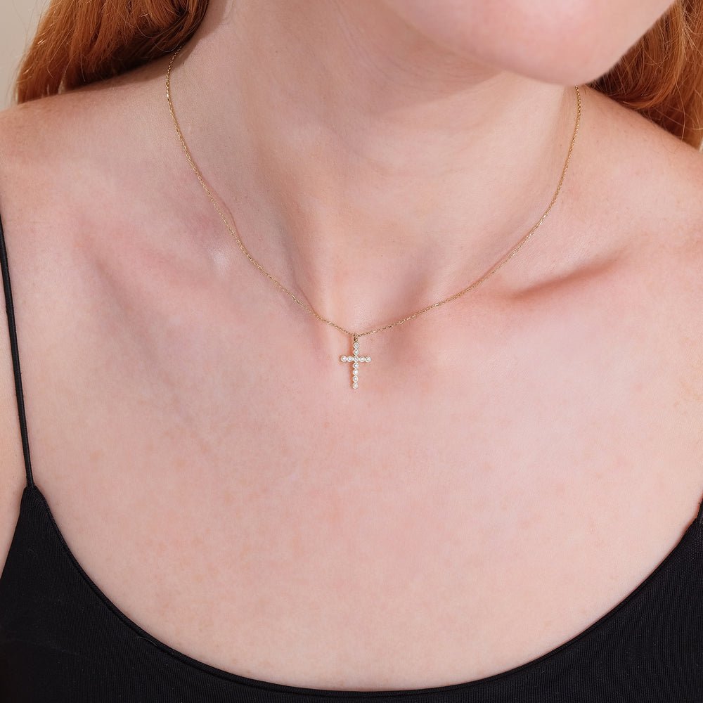 Solid Gold Bezel Diamond Cross Necklace (1EC05B)