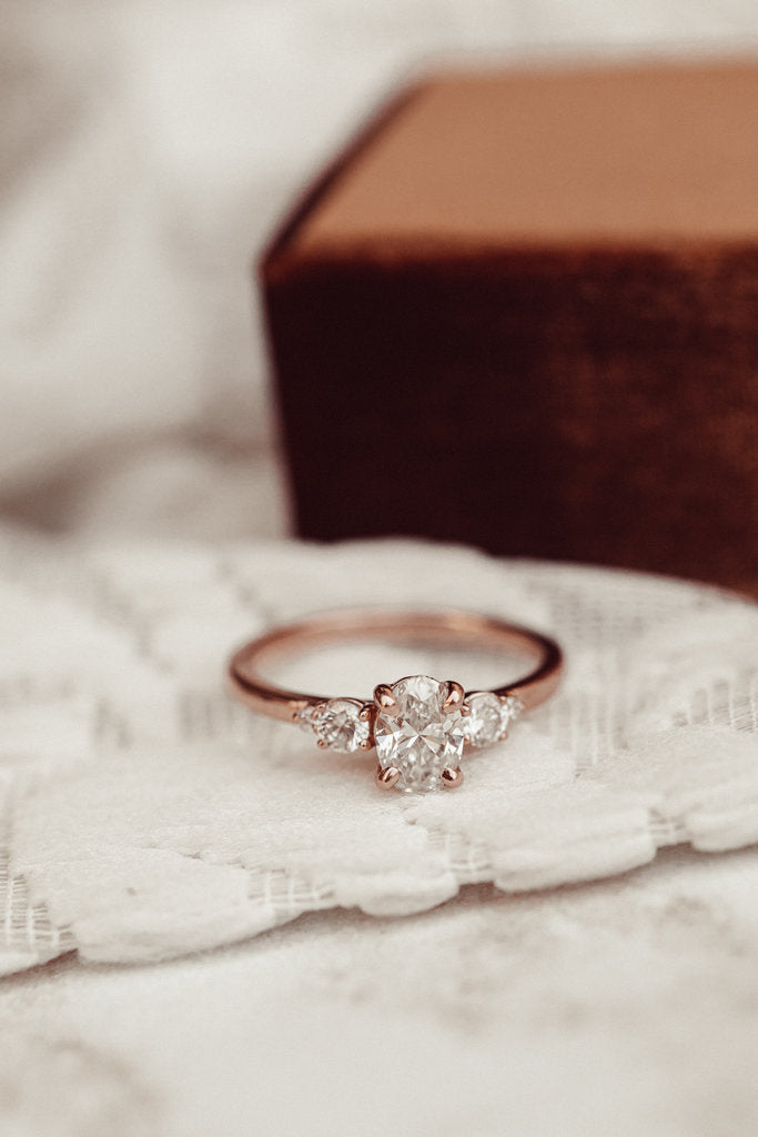 18K Solid Gold Lab-Grown Diamond Oval Ring and Band Set