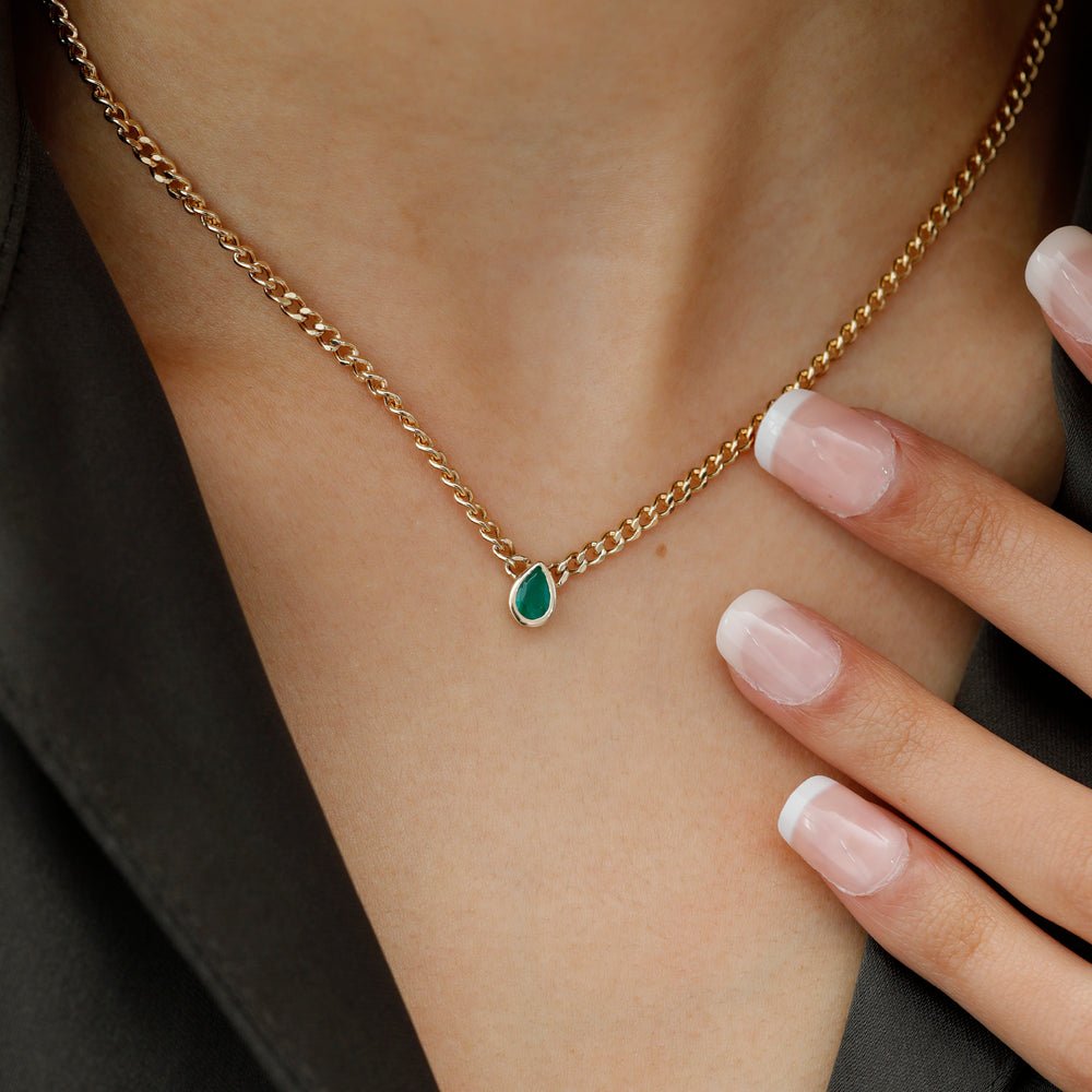 Solid Gold Pear Cut Emerald Chain (3E19D9)