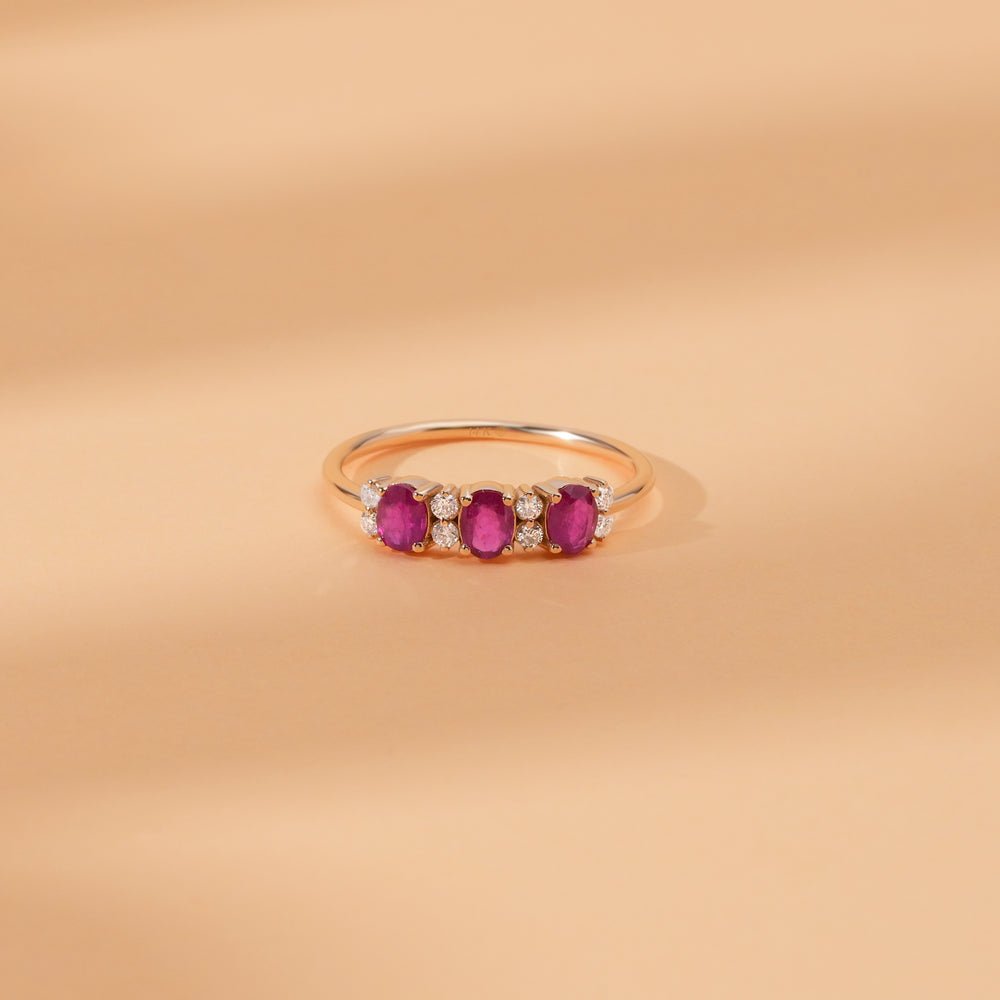 Solid Gold Diamond and Oval Ruby Ring (DD40D4)