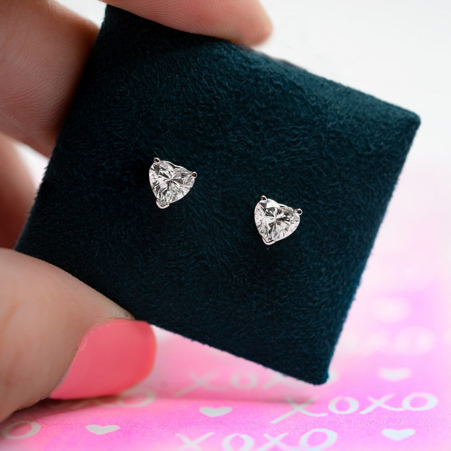 Solid Gold Heart Shape Lab Diamond Earring (B673D4)
