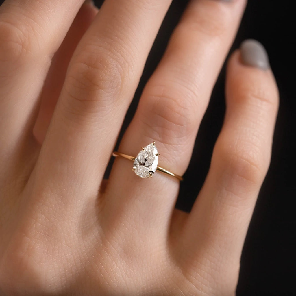 Solid Gold Pear Cut Lab-Grown Diamond Ring (F71DAD)