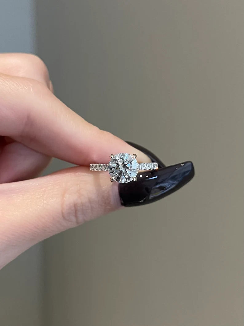 Engagement Ring 1.5 Carat Brilliant Round Moissanite, photo 4