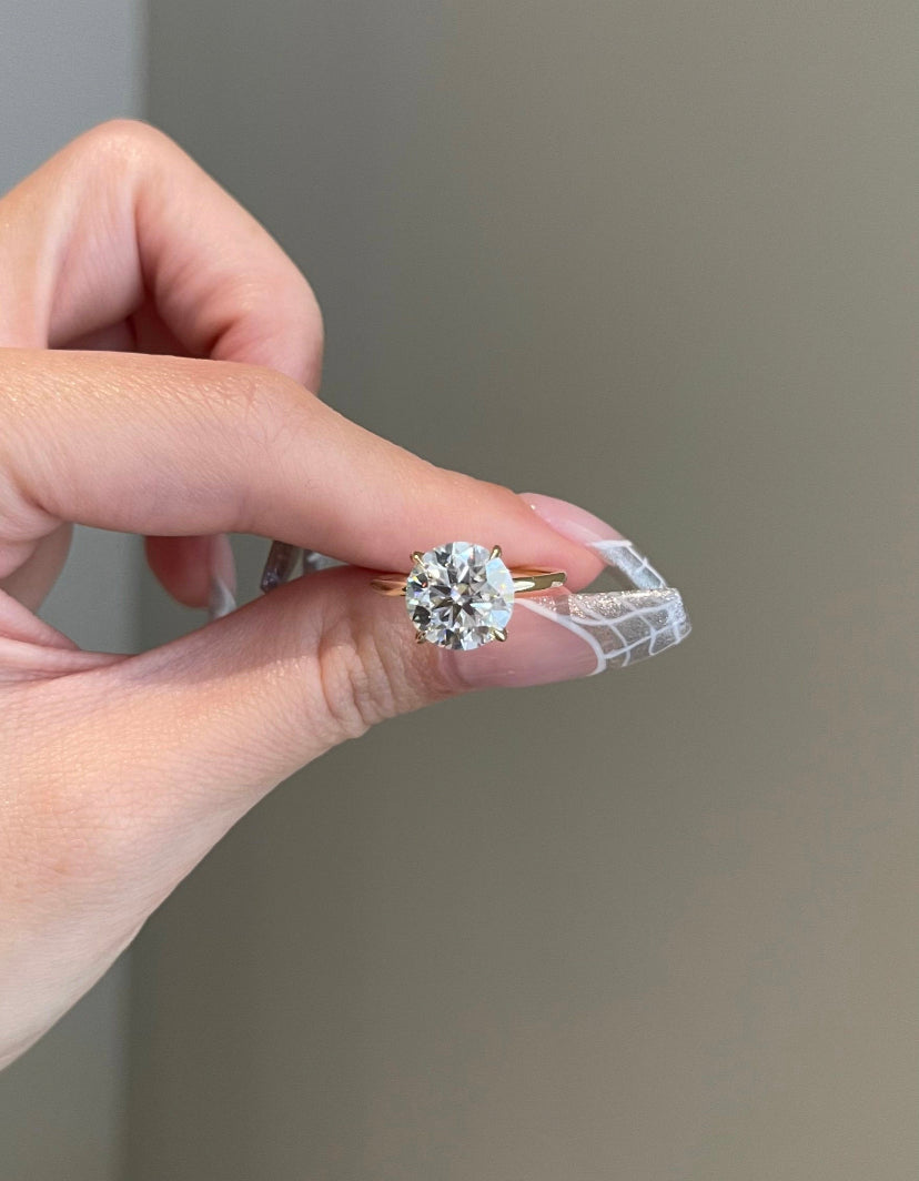 Solid Gold 3.5 Carat Round Brilliant Diamond Moissanite Ring