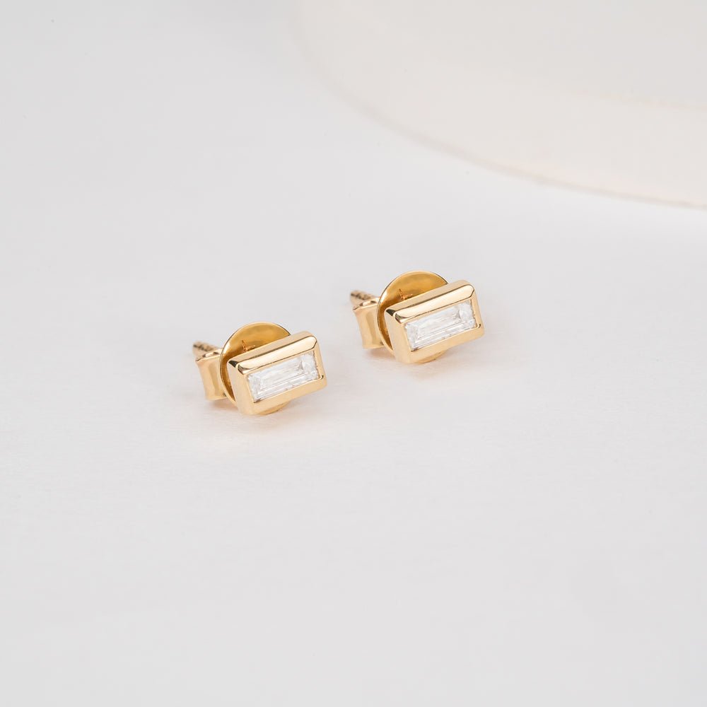 18K Solid Gold Baguette Diamond Studs - Style A