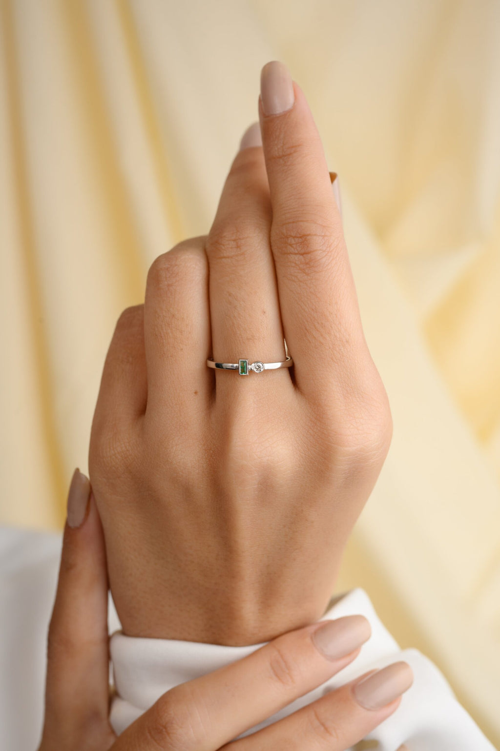 14K Solid Gold 0.04 CT Lab Grown Diamond Ring