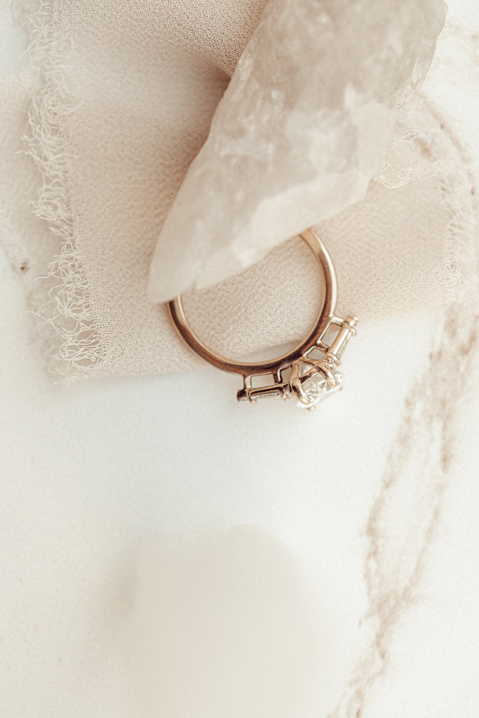 18K Solid Gold Lab-Grown Diamond Oval Ring