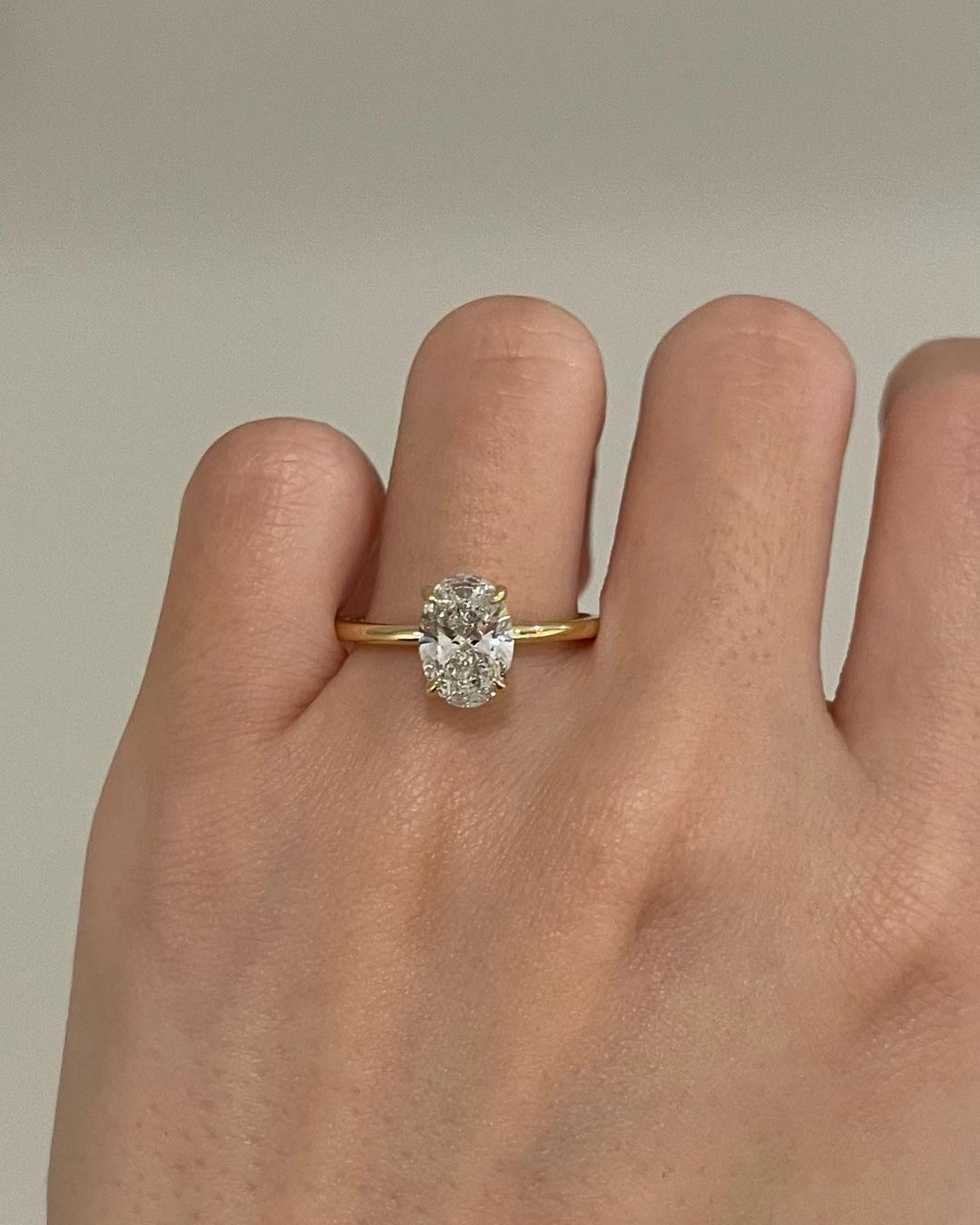 Solid Gold 2ct Oval Moissanite Engagement Ring For Women
