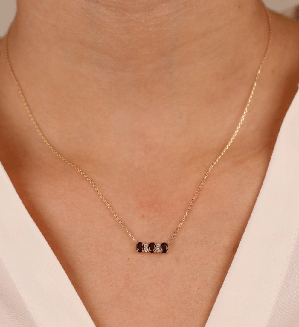 Solid Gold Garnet & Diamonds Necklace (F760E2)