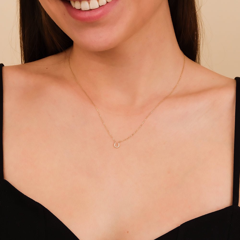 Solid Gold Natural Diamond Horseshoe Necklace (C511E5)