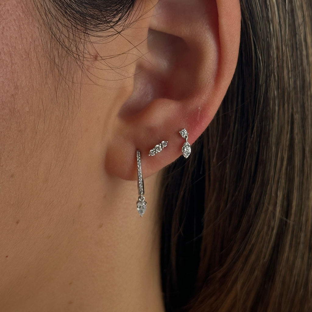 Solid Gold Round Diamond Line Stud Earring