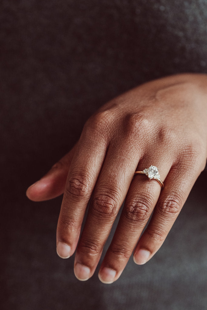 Solid Gold Lab-Grown Diamond Pear Ring (21D6B9)