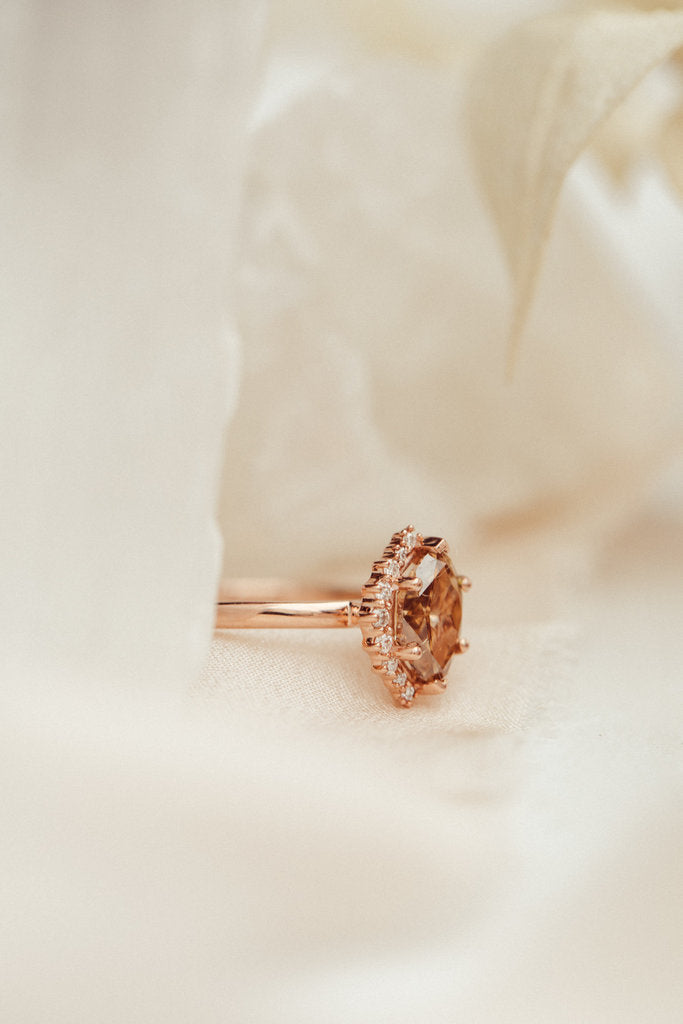 Solid Gold & Diamond Ring (541119)
