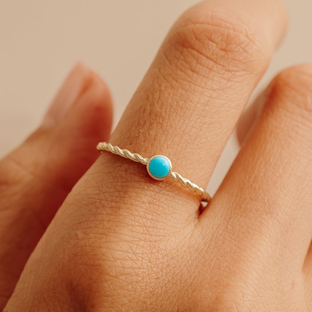 Solid Gold Twisted Band Turquoise Ring