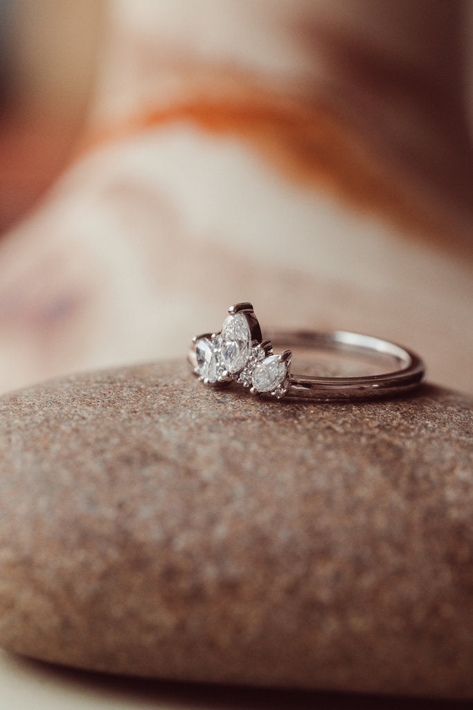 Solid Gold Marquise Diamond Ring (69C928)