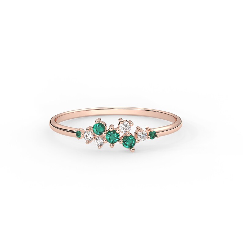 Solid Gold 0.18 ctw cluster Diamond Emerald Ring