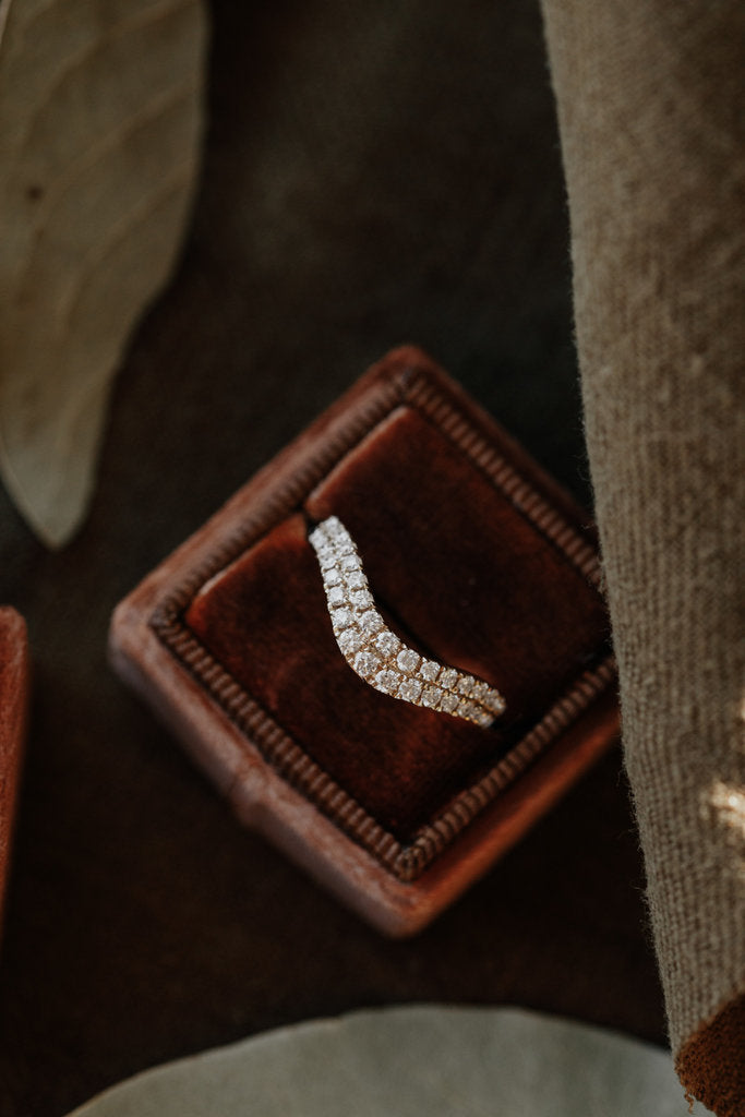 Solid Gold Diamond Tracer Band
