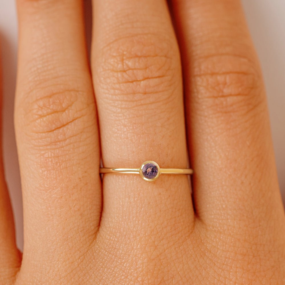 Solid Gold Natural Amethyst Bezel Ring (7022FF)