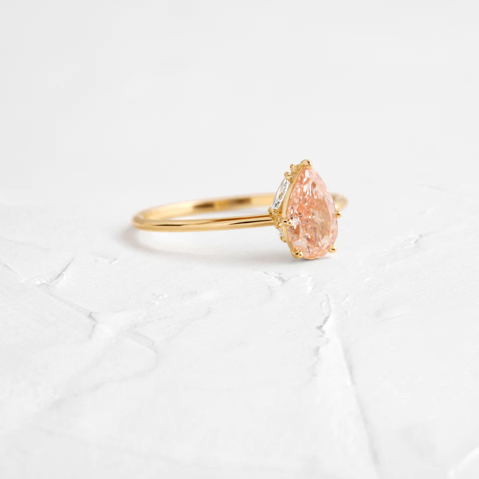 Solid Gold 0.8ct. Pear Cut Lab-grown Pink Lab-Grown Diamond Ring
