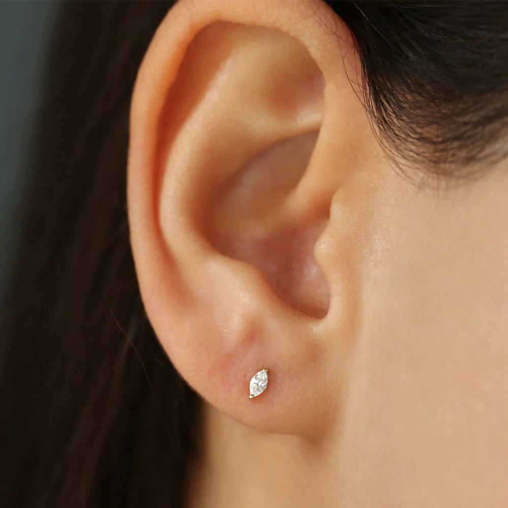 Solid Gold Single Baguette Helix Piercing Earring