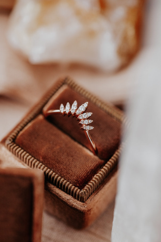 Solid Gold Marquise Diamond Ring (9FBE0F)