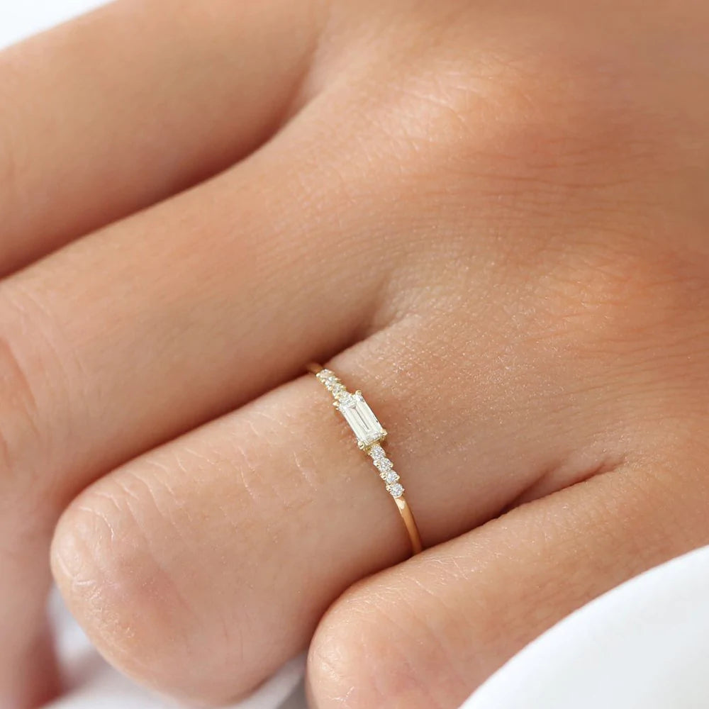 Baguette & Round Moissanite Engagement Ring, photo 2