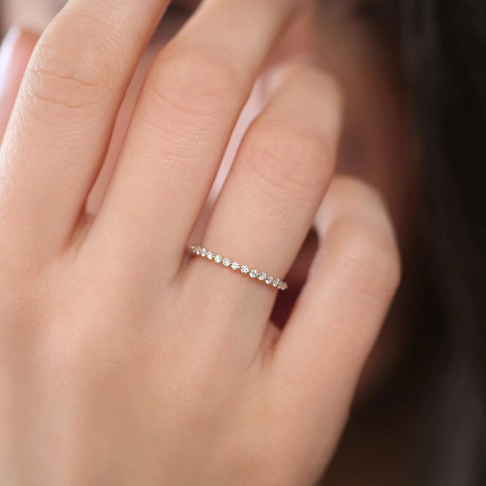 Solid Gold Round Diamond Shared Prong Wedding Ring
