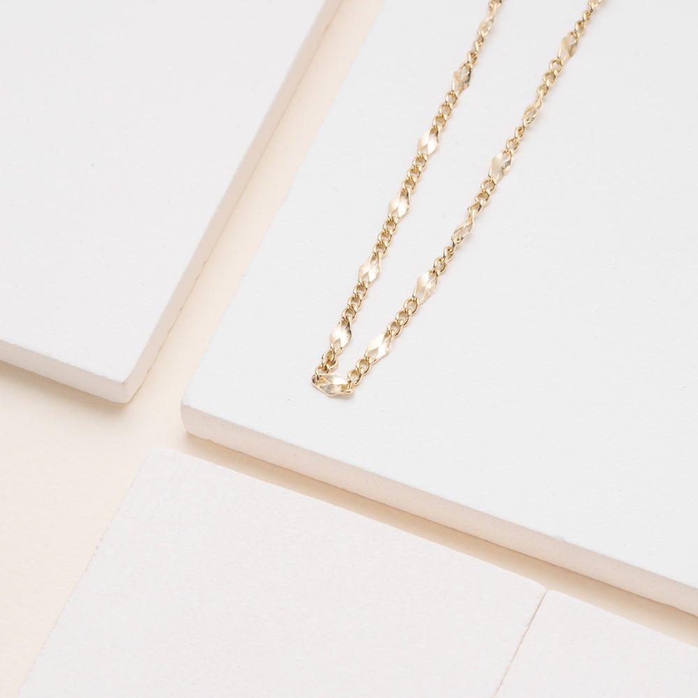 Solid Gold Mixed Chain Link Necklace (29E6FE)