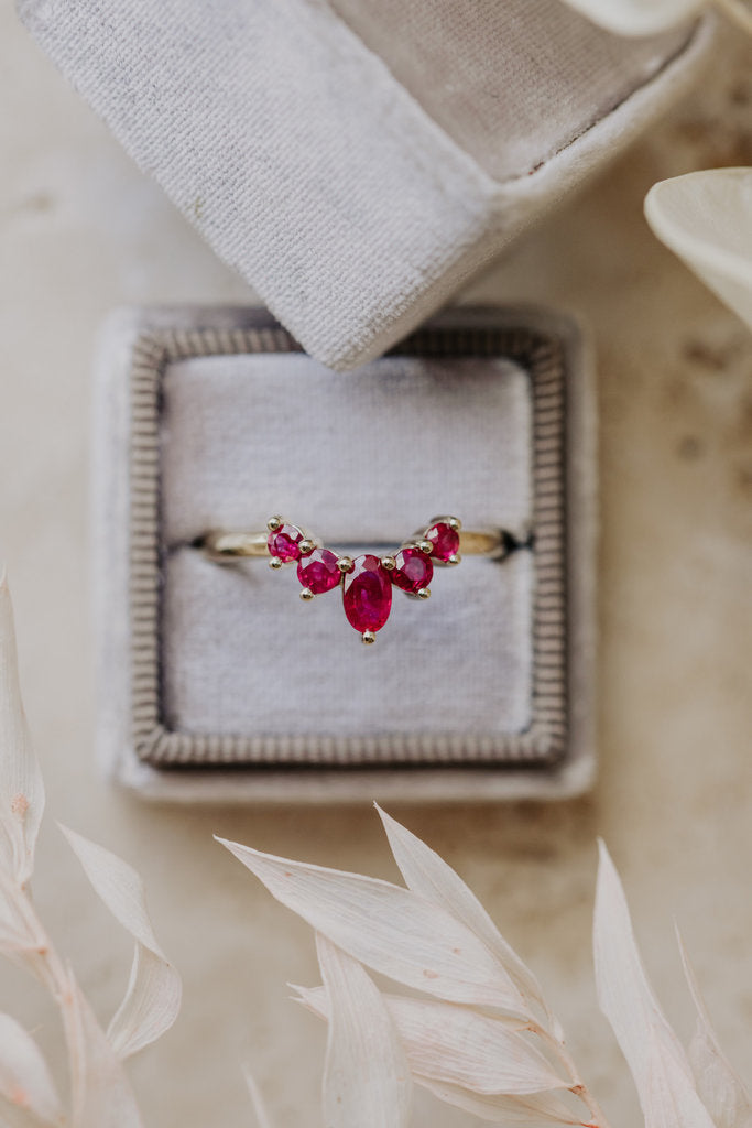 Solid Gold Lily Ruby Tracer Band