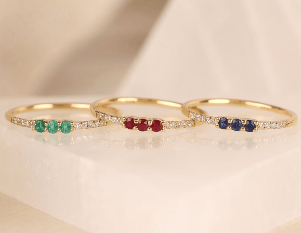 Solid Gold Natural Sapphire and Diamond Ring (685AA9)