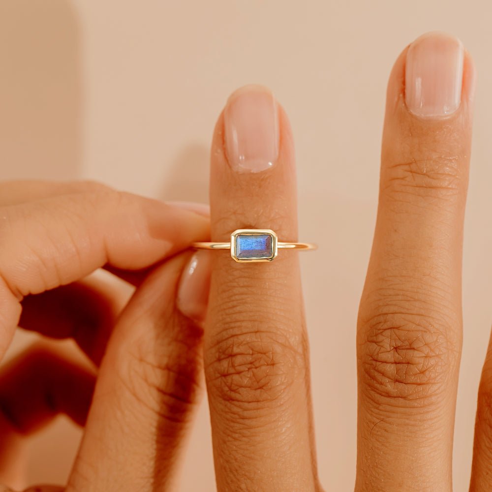 Solid Gold Octagon Labradorite Ring (E28DC3)