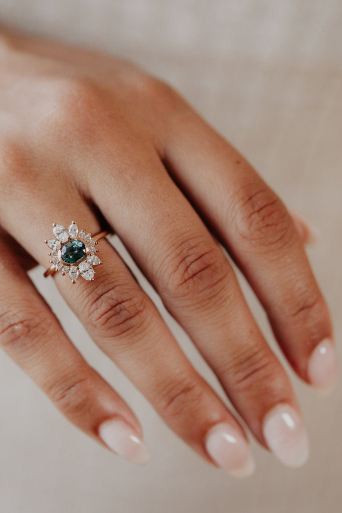 Solid Gold The Ray 1.10 ct Oval Teal Sapphire Ring