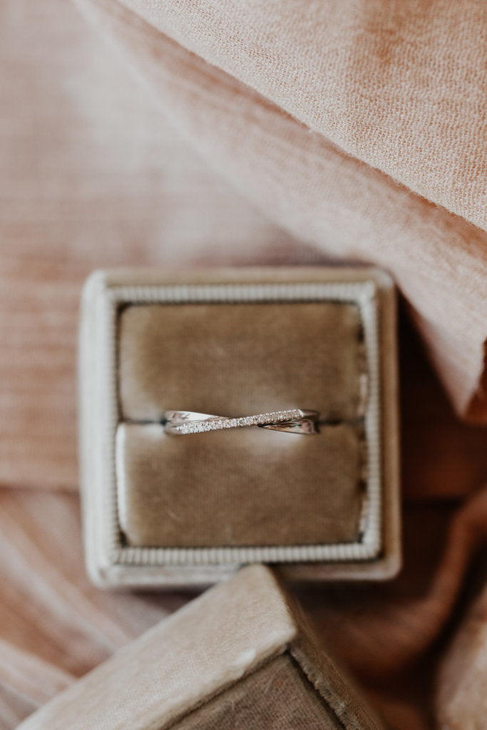 Solid Gold Criss Cross Ring