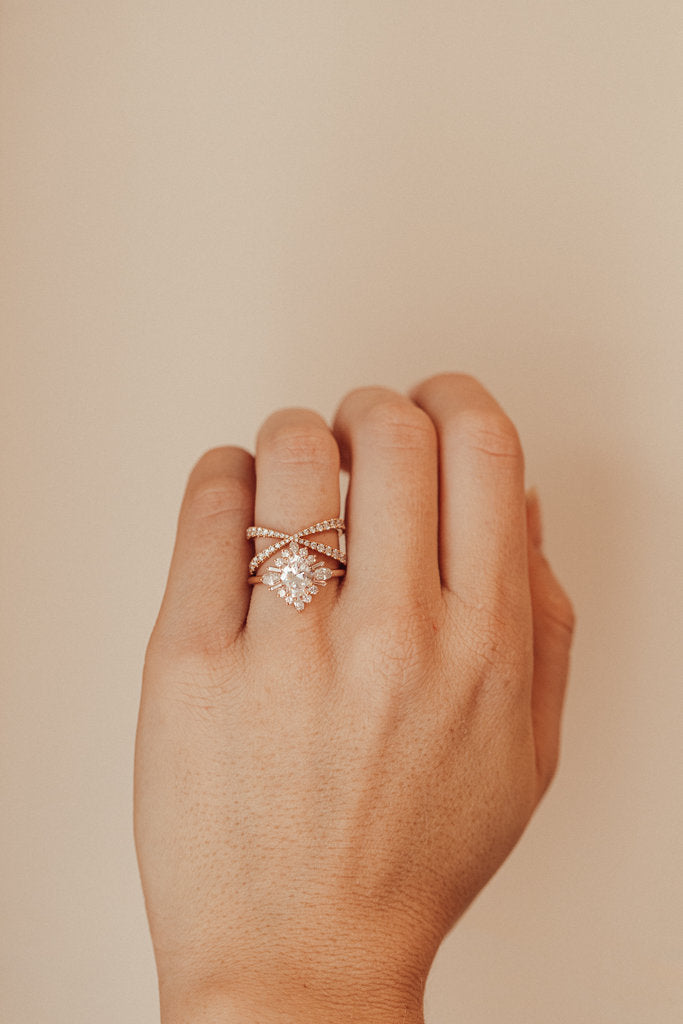 Solid Gold Oval Lab-Grown Diamond Ring (EB04AB)