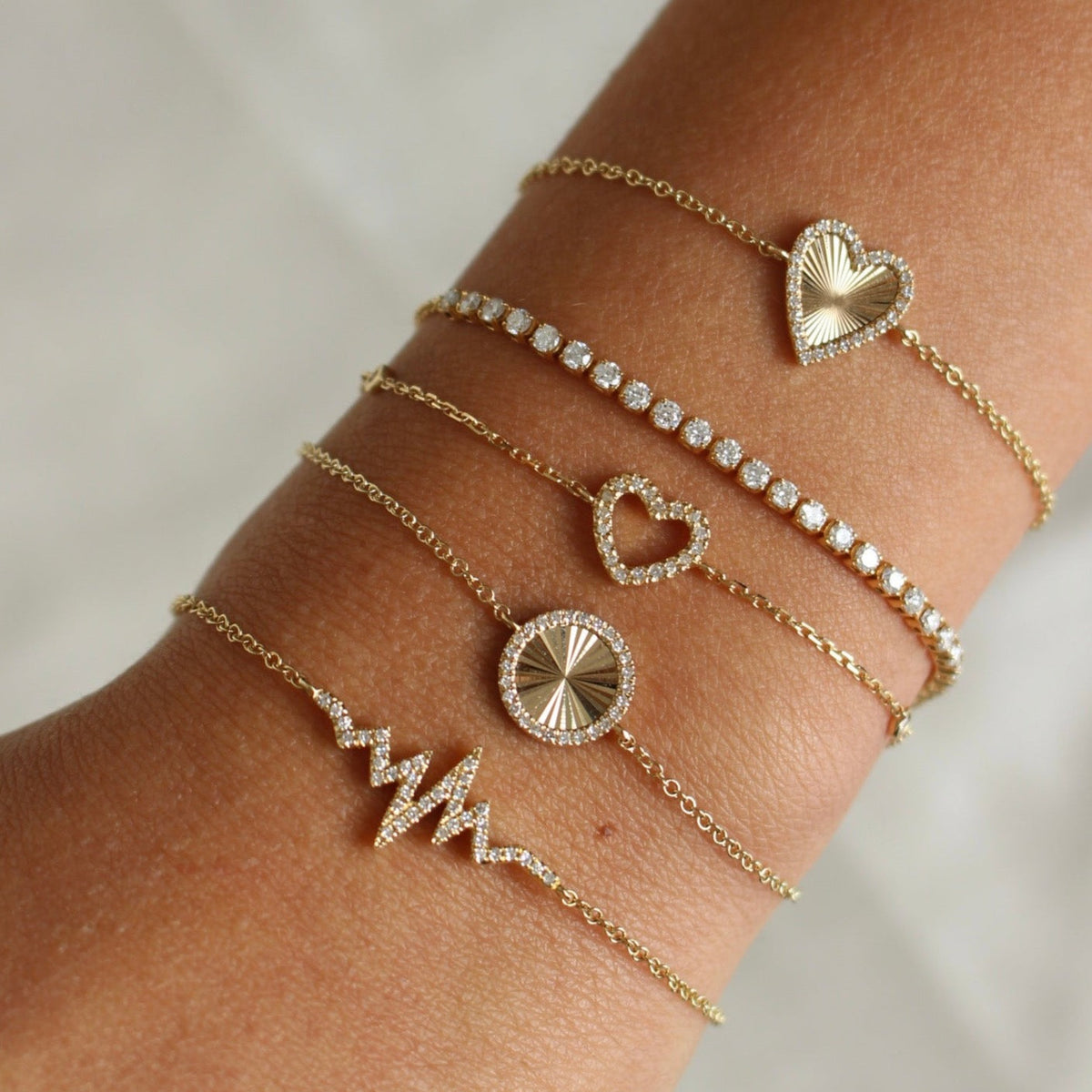 Solid Gold Diamond Line Fluted Heart Chain Bracelet