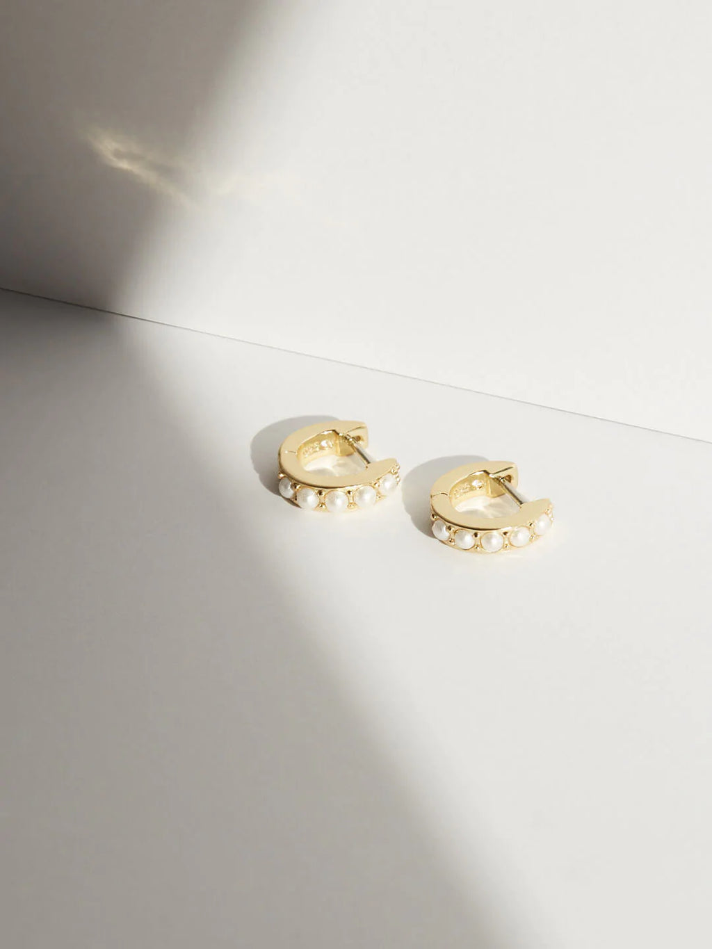 Solid Gold & Diamond Hoop Earrings (6E5B9A)