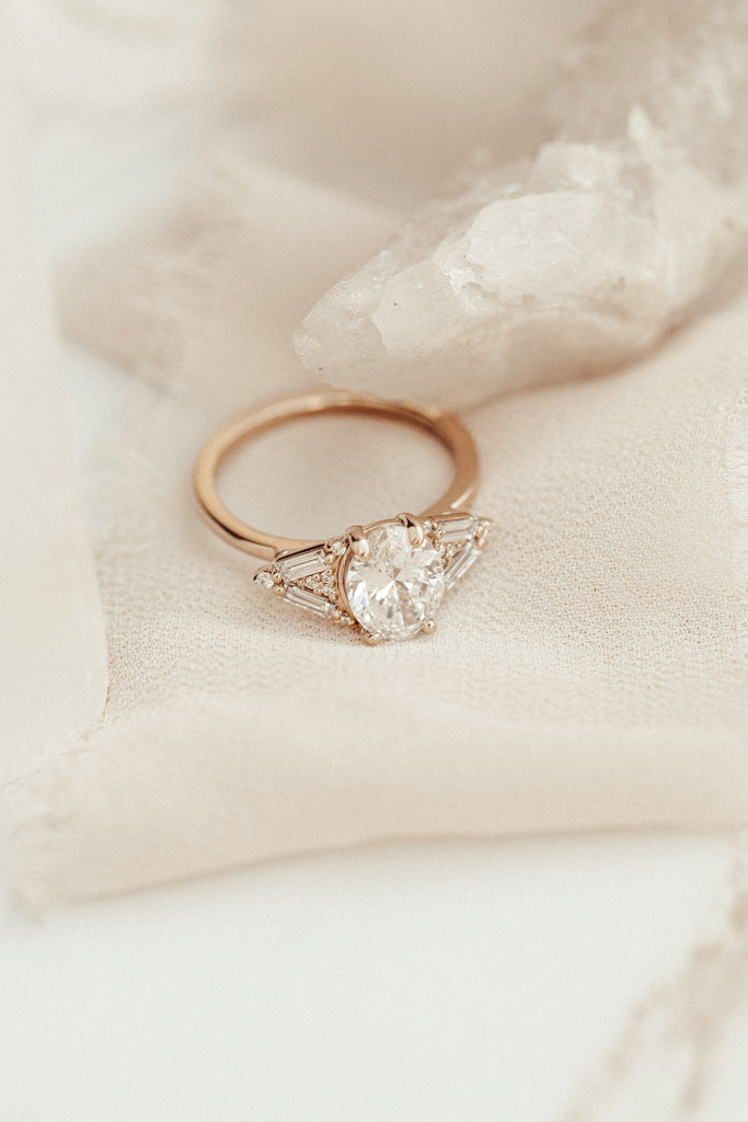 18K Solid Gold Lab-Grown Diamond Oval Ring
