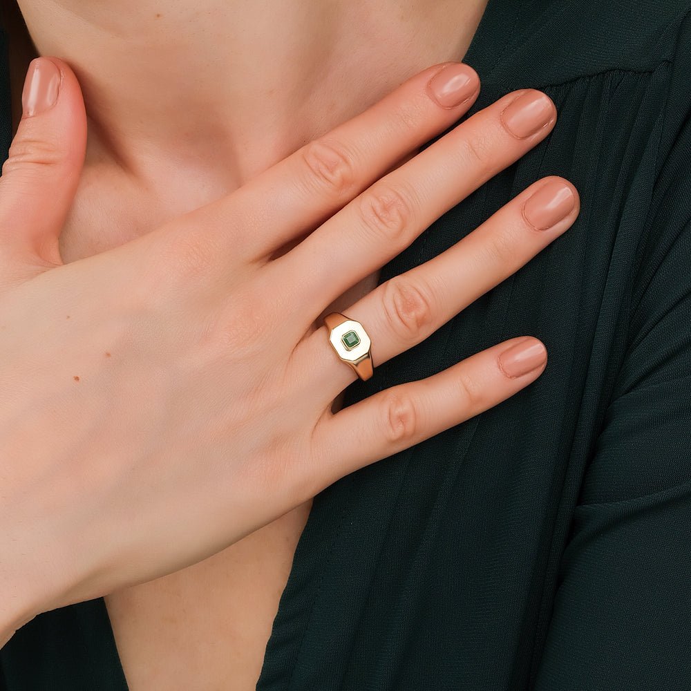 Solid Gold Square Emerald Signet Ring (8F3B58)