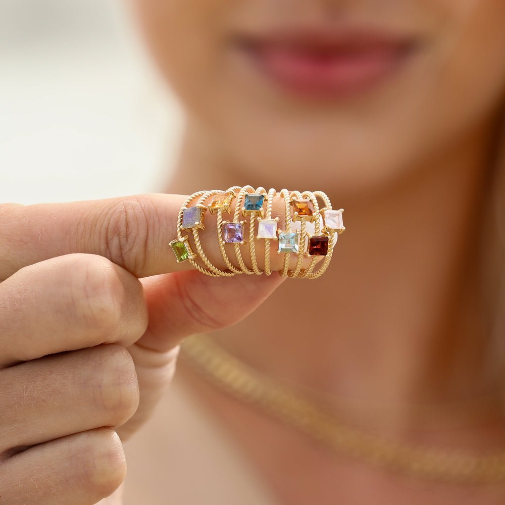Solid Gold Square Garnet Ring (66CBD9)