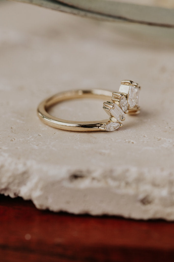 Solid Gold Flora Diamond Tracer Band