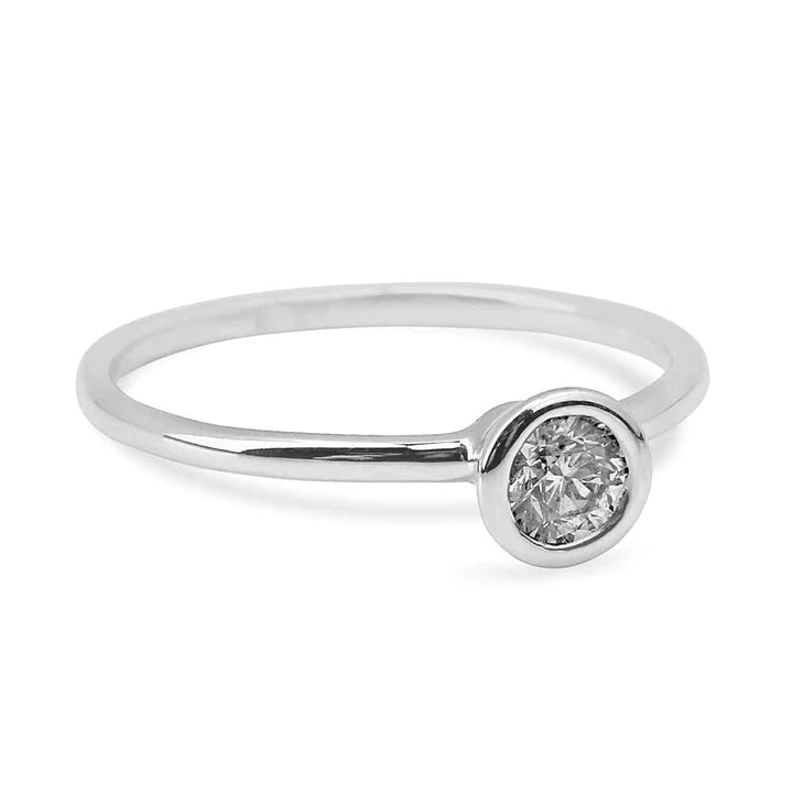 Solid Gold Single Diamond Bezel Ring (37DD56)