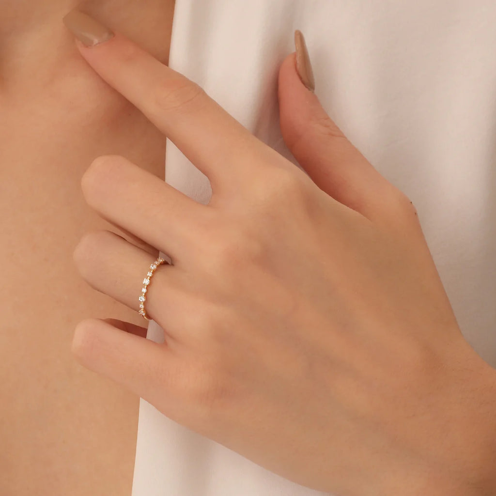 4 Claw Petite Moissanite Ring, photo 2
