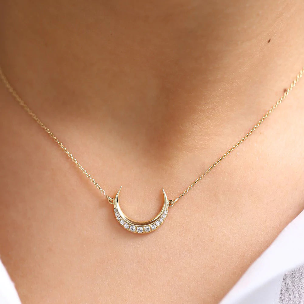 Solid Gold Diamond Crescent Moon Necklace (5C0E35)