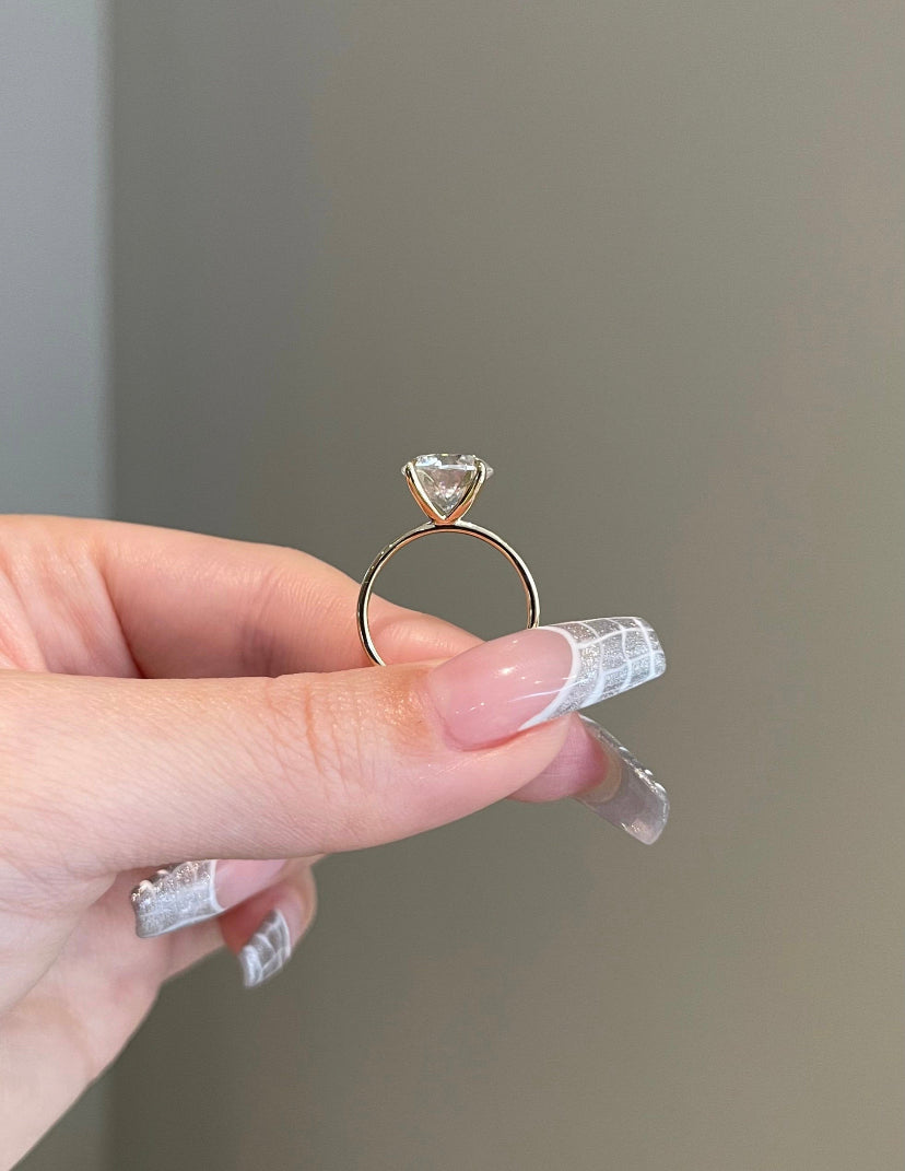 Solid Gold 3.5 Carat Round Brilliant Diamond Moissanite Ring