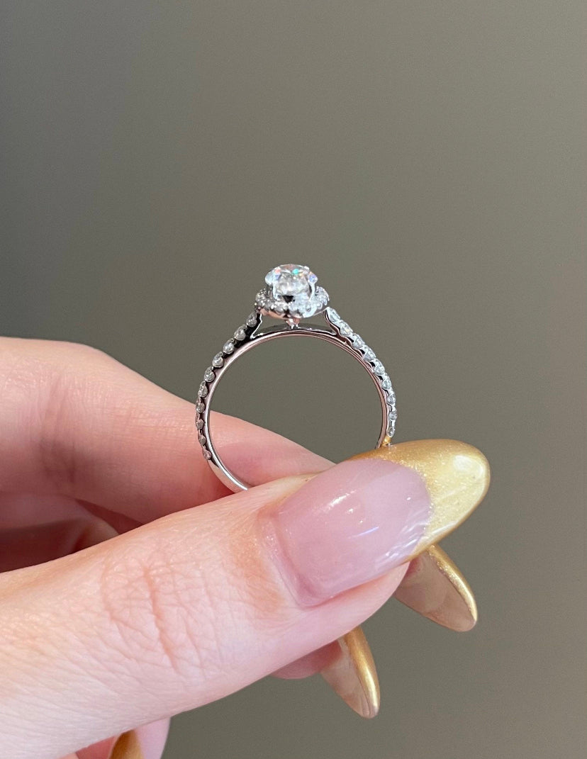 0.8 Carat Oval Cut Moissanite Engagement Ring, photo 4