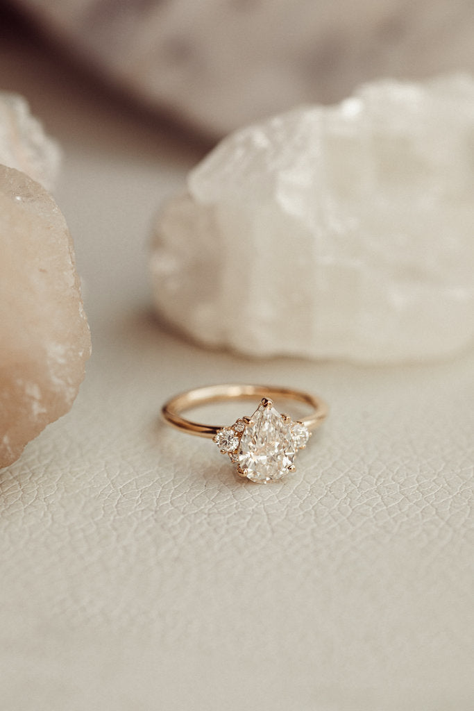 Solid Gold Lab-Grown Diamond Pear Ring (03D3D8)